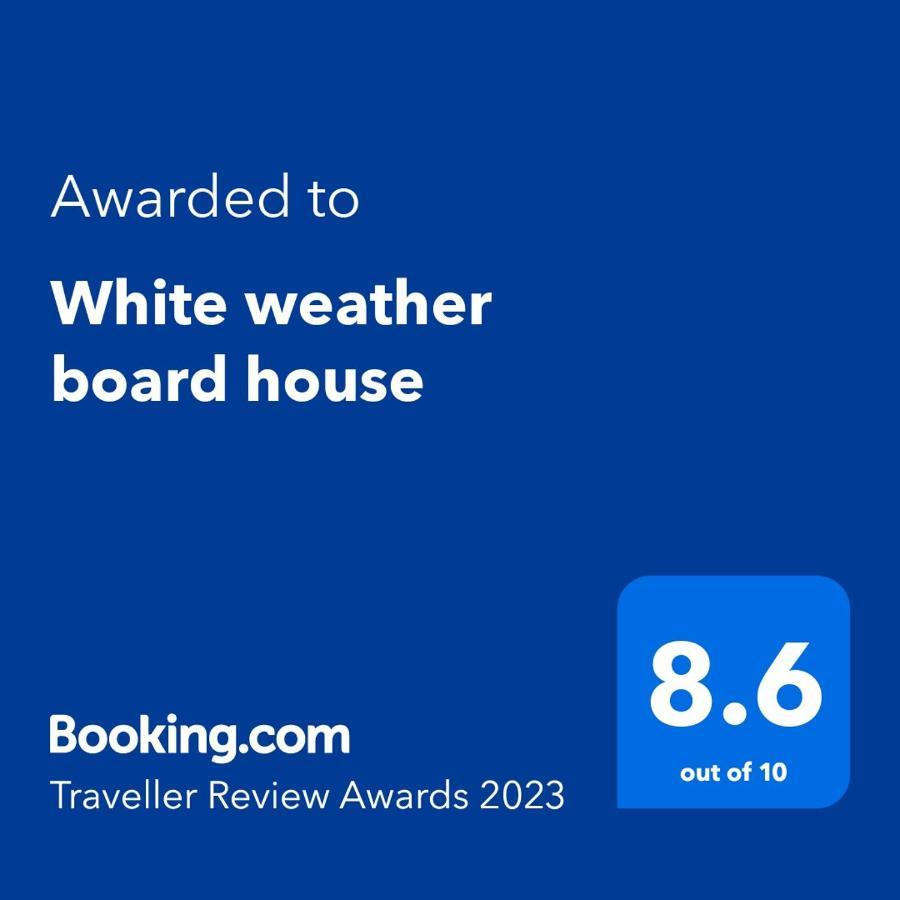 White Weather Board House Окленд Экстерьер фото
